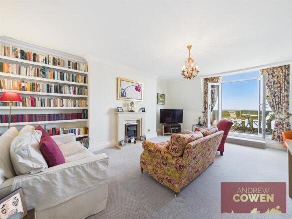 2 bed Apartment for sale Image 5