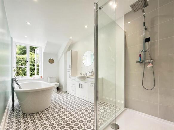 Bathroom.jpeg