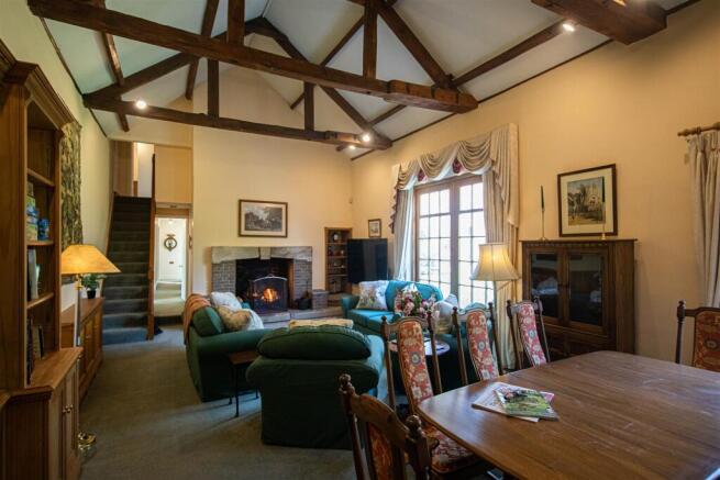 4 bed Cottage to rent Image 4