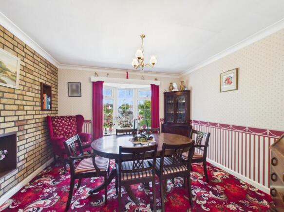 4 bed Detached Bungalow for sale Image 10