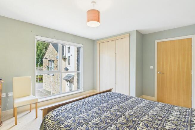 2 bed Apartment for sale Image 11