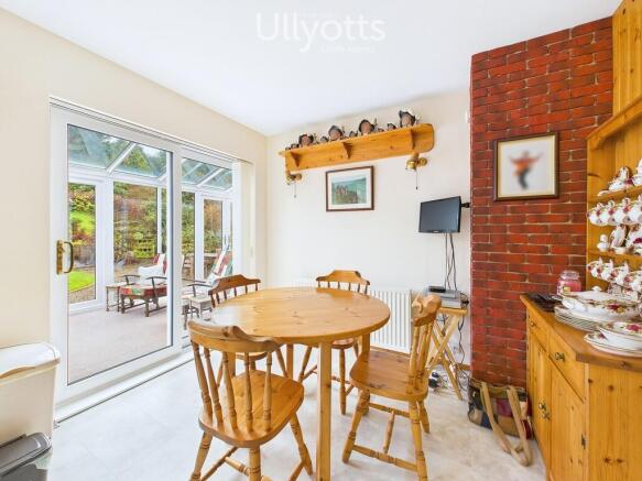 4 bed Detached for sale Image 6