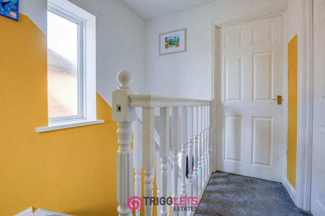 3 bed Semi-Detached for sale Image 10