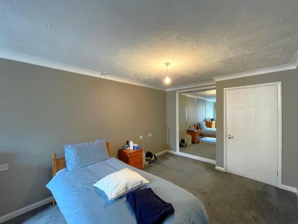 Large Bedroom