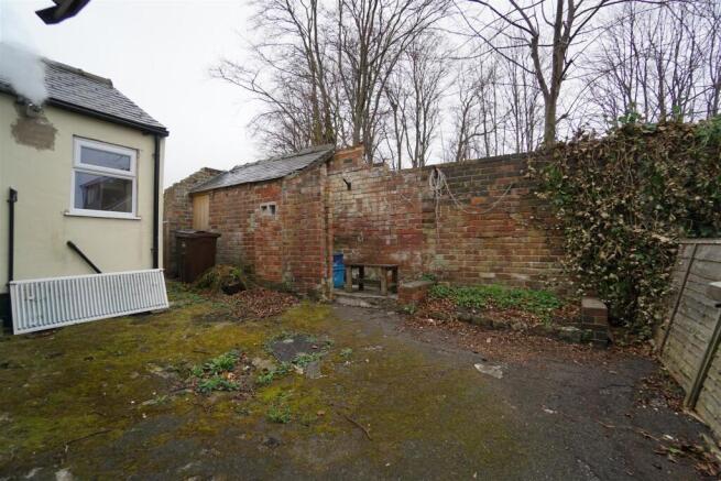 3 bed Terraced to rent Image 9