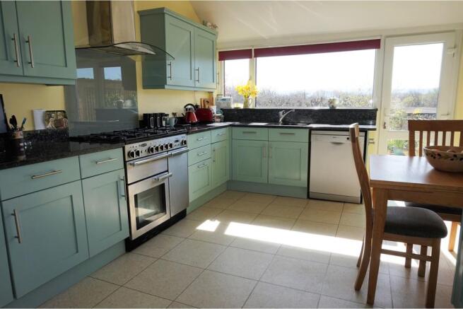 Kitchen / Diner
