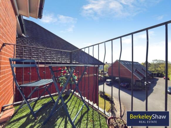 Balcony - South Facing