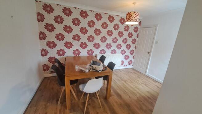 1 bed House Share to rent Image 7
