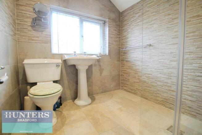 3 bed Link Detached House for sale Image 10