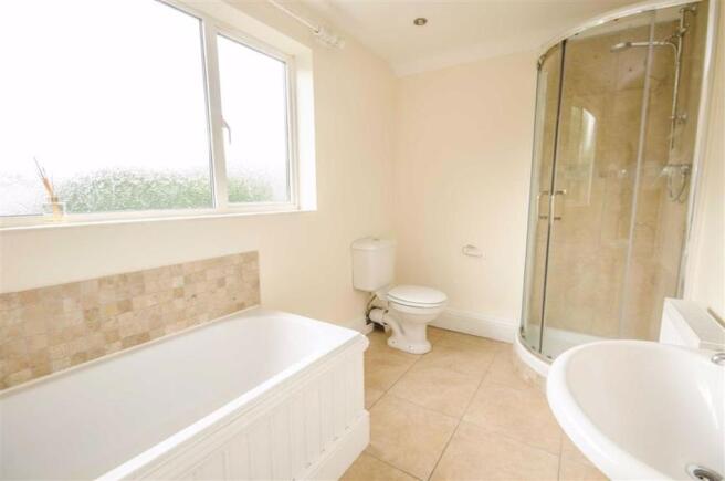 FAMILY BATHROOM