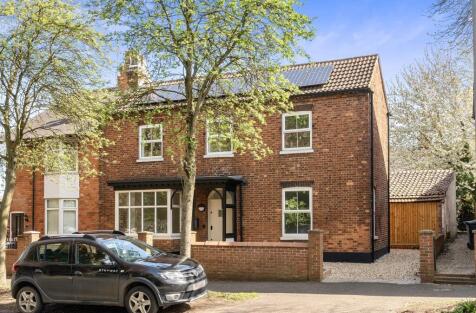 South Parade, Grantham, NG31