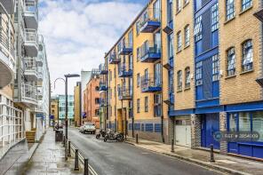 1, 52 54 Thames Heights, Gainsford Street, London SE1 2NB