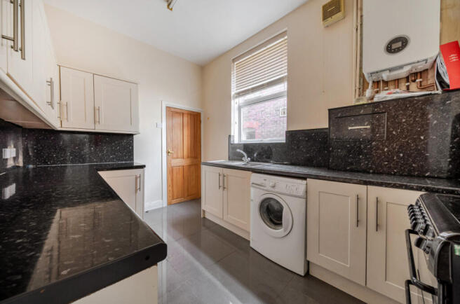 1395262-4-694bc18...