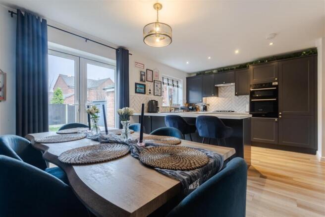 Kitchen diner