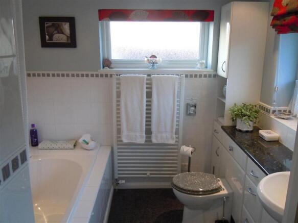 3rd Bed Suite Bathro