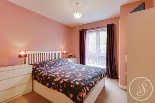 2 bed Flat to rent Image 6
