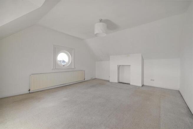 Chelmsford Road, E18