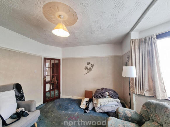 3 bed Semi-Detached for sale Image 6
