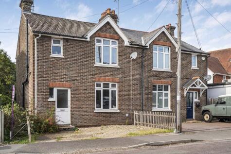 Edward Road, Farnham, Surrey, GU9