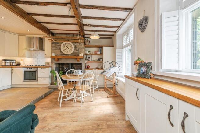 3 bed Terraced for sale Image 4