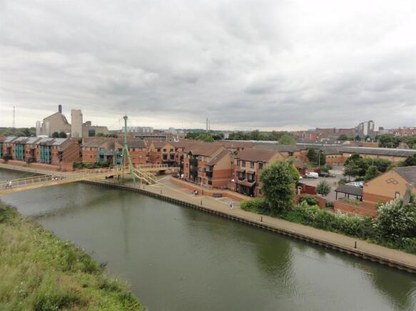 20-40 Lion Court View.JPG