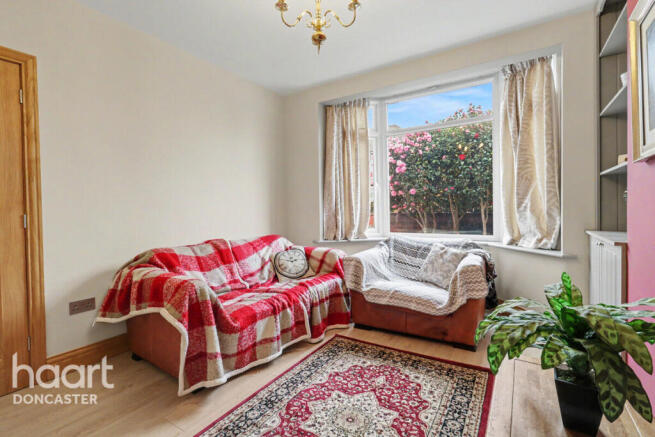 3 bed Semi-Detached for sale Image 7