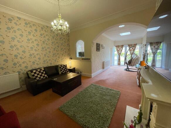 4 bed Detached for sale Image 9