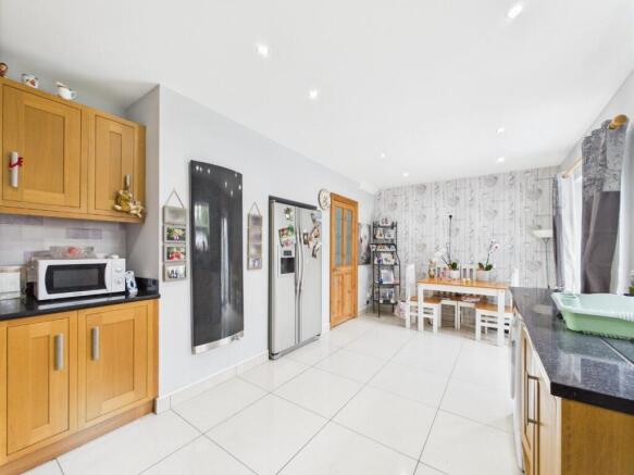 Kitchen/Dining Area