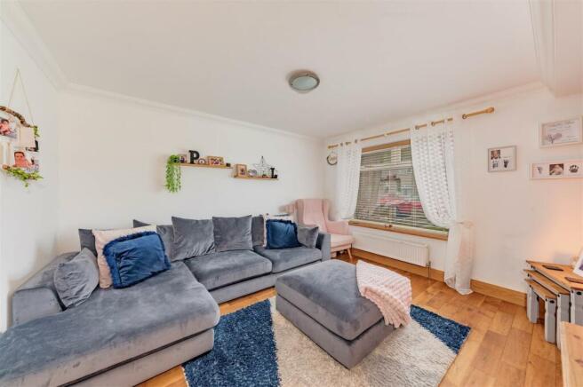 28 St Bunyans Place Leauchars-13.JPG