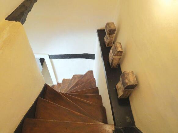 Stairs downwards