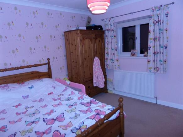 BEDROOM 2