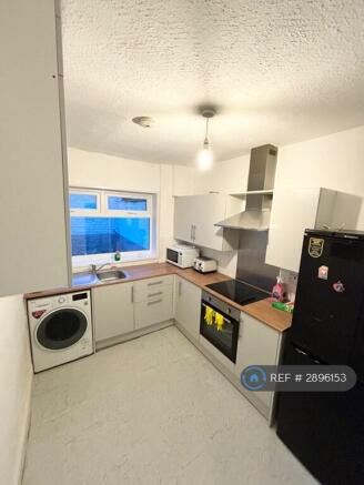 3 bed Terraced to rent Image 6