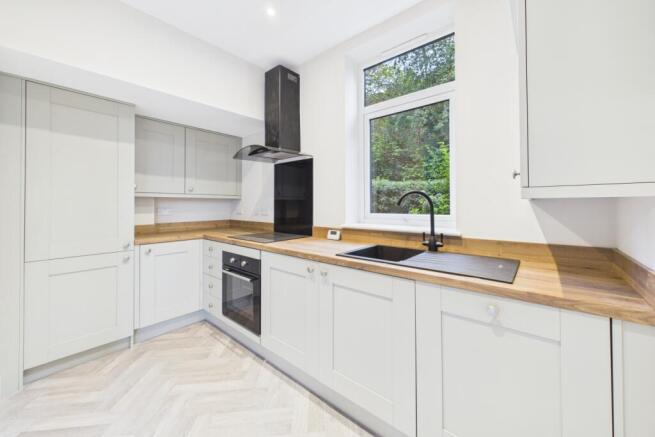 3 bed Semi-Detached for sale Image 6