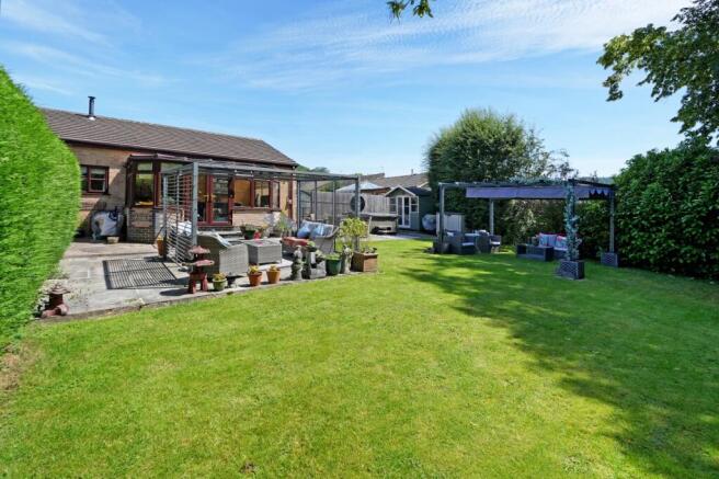 The Parkway, Darley Dale, DE4 2FW photo 4