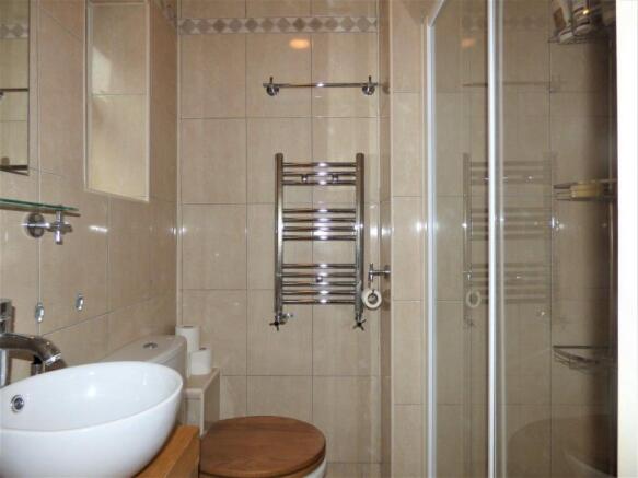 Master Bedroom Ensuite.jpg