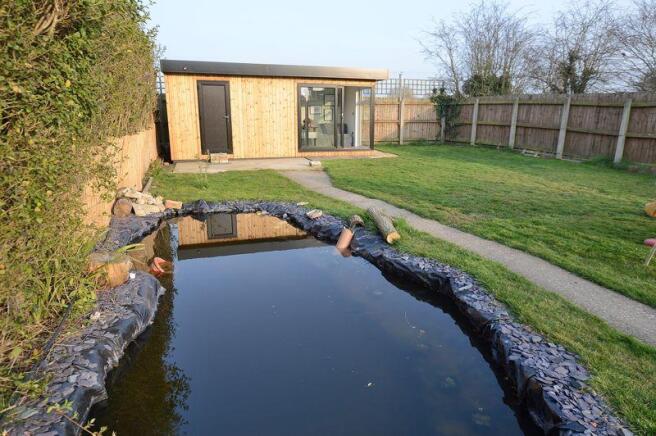 Rear Garden/Ou...