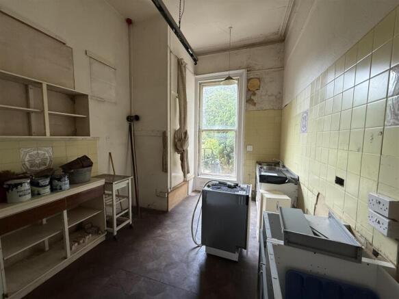 10 bed Block of Apartments for sale Image 5