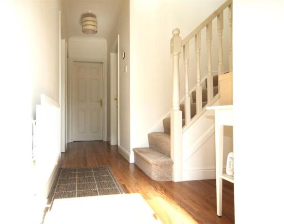 4 bed Detached for sale Image 5