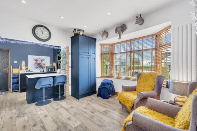 4 bed Detached for sale Image 9