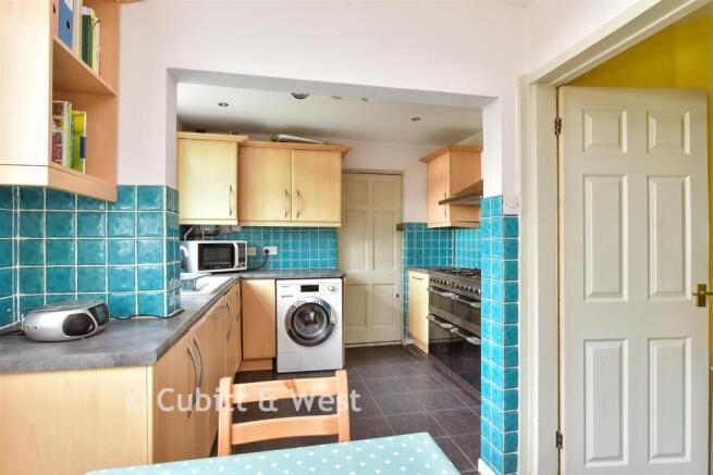 Kitchen/ Breakfast Room