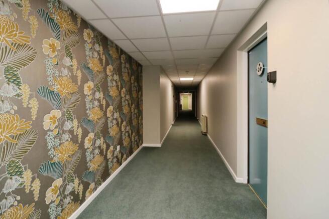 Plymyard Avenue, Bromborough photo 4