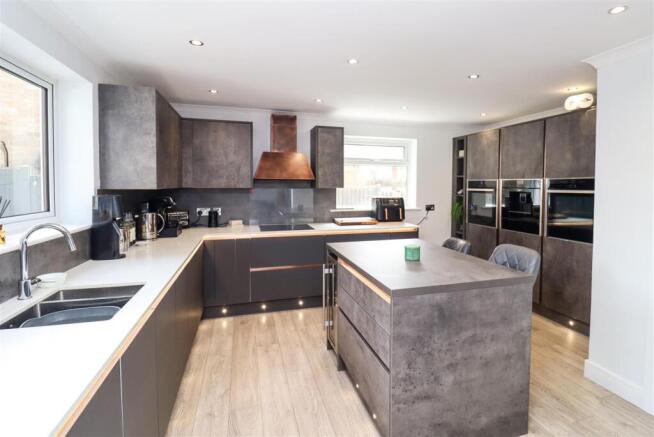 Kitchen/Breakfast Room