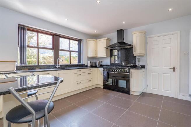 Kitchen/Breakfast Room