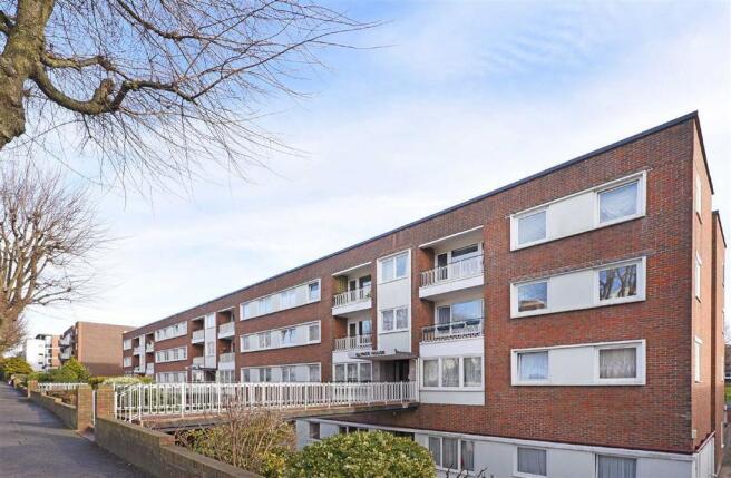 Gen Glynde Hse ext.jpg