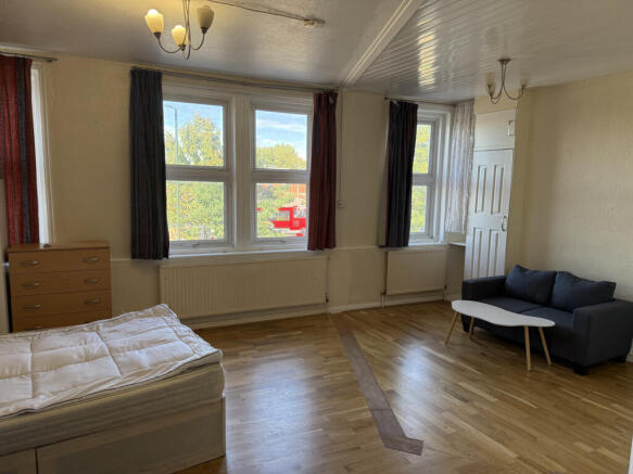 Studio to rent North End Road, London NW11