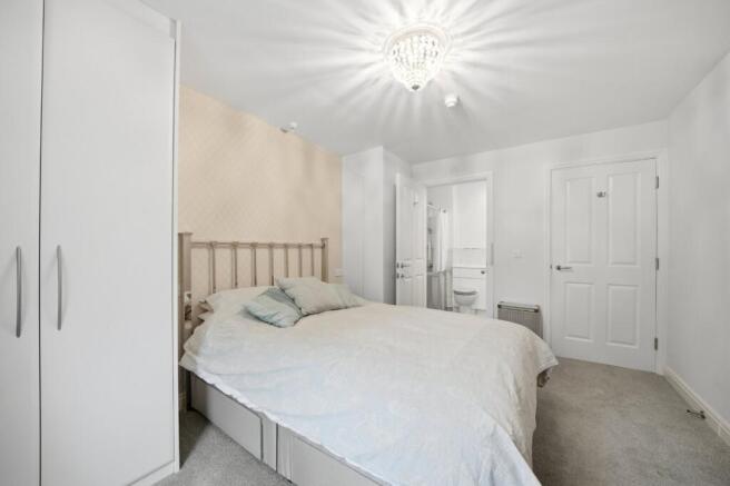 2 bed Apartment for sale Image 9