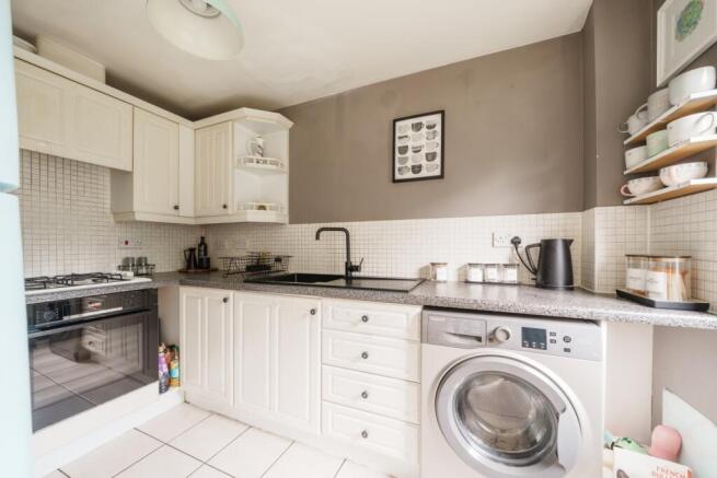 Howard Close, Lee-on-the-Solent, Hampshire, PO13 photo 5