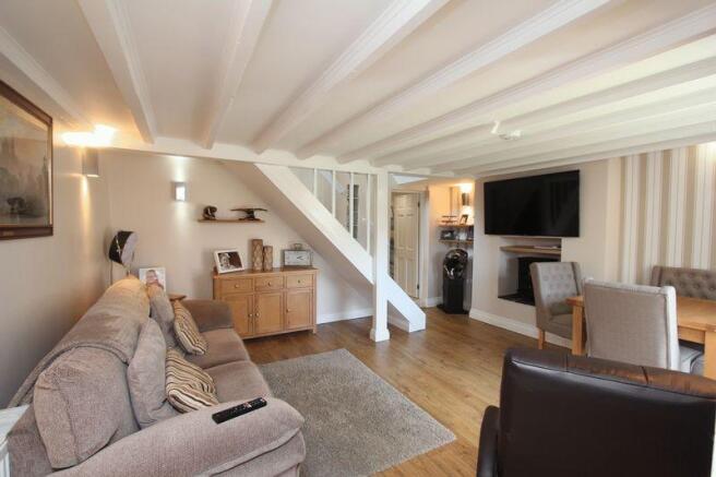 Family Room/Di...