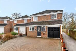 6, Staplehurst, Bracknell RG12 8DB