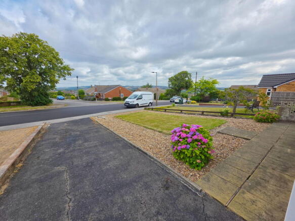 2 bed Semi-Detached Bungalow for sale Image 11
